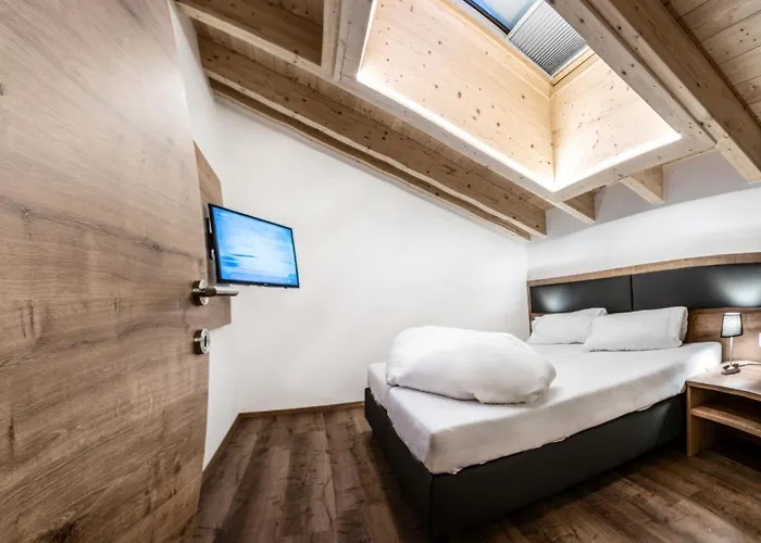 Martinus * Ζόλντεν